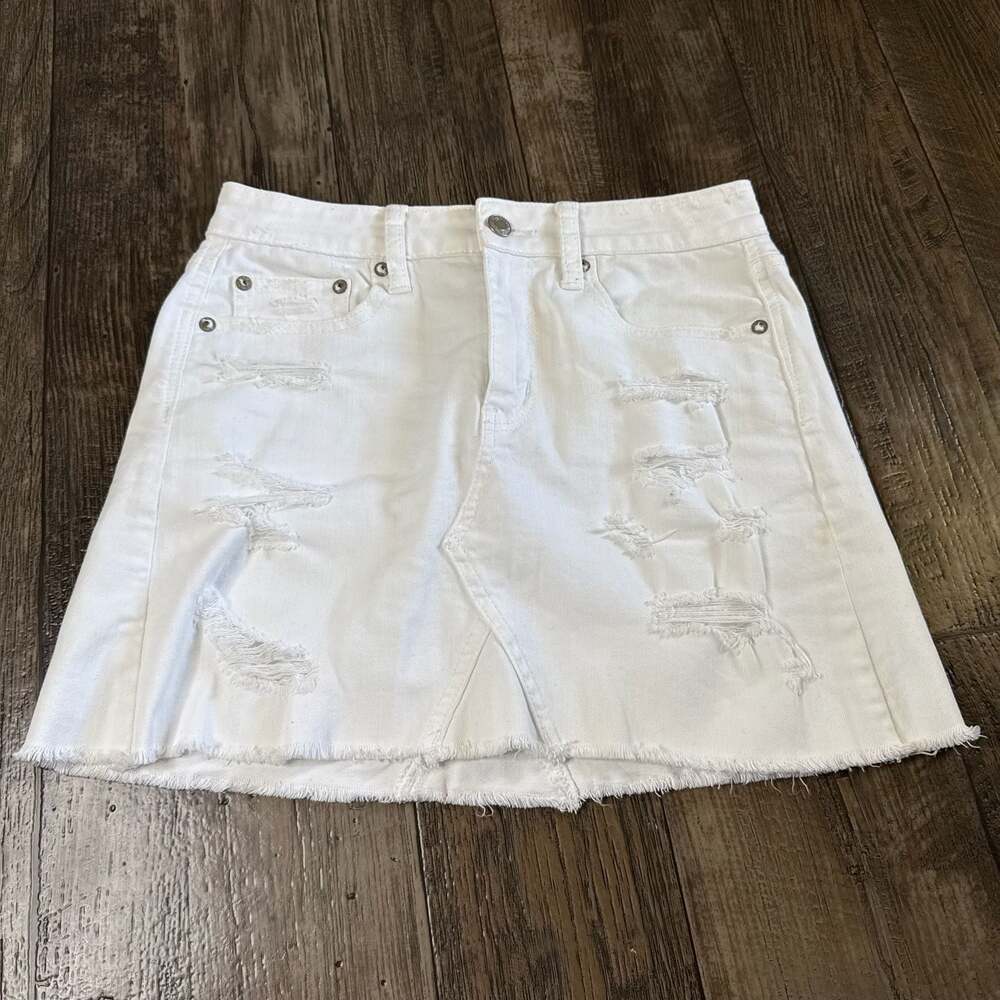 American Eagle Outfitters White Distressed Denim Skirt Size 2